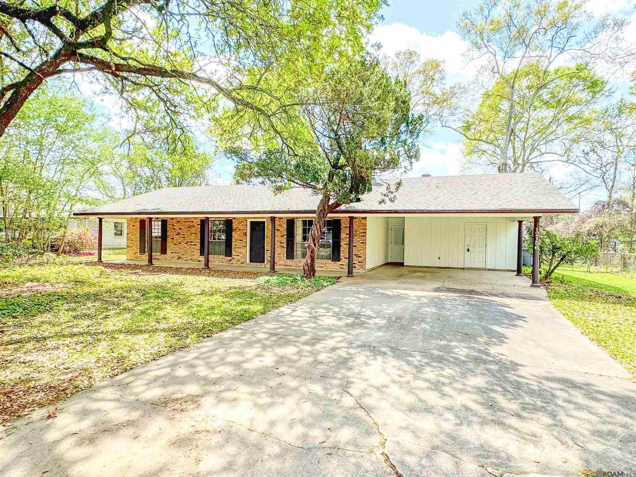 12156 Armstrong Dr - Photo 1