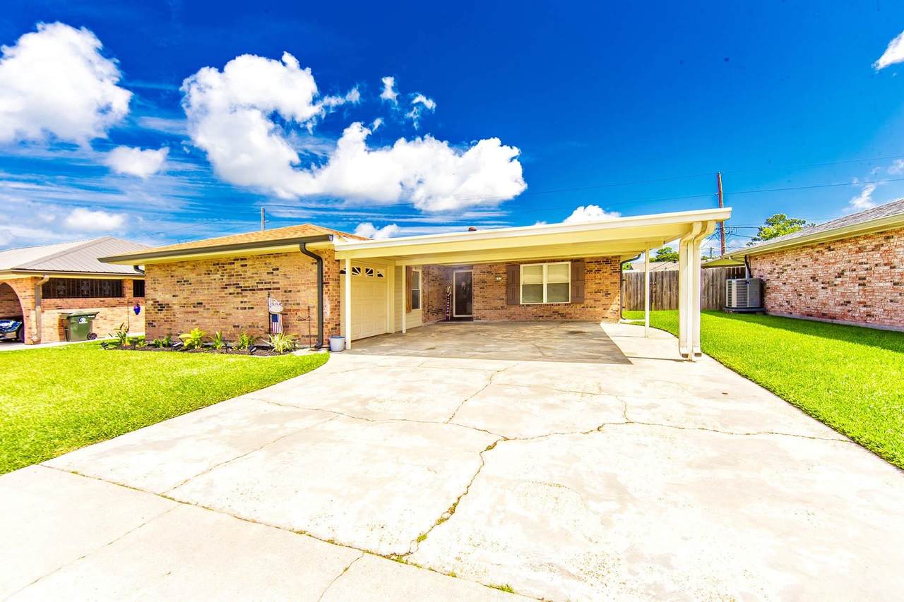 613 Walker Dr - Photo 1