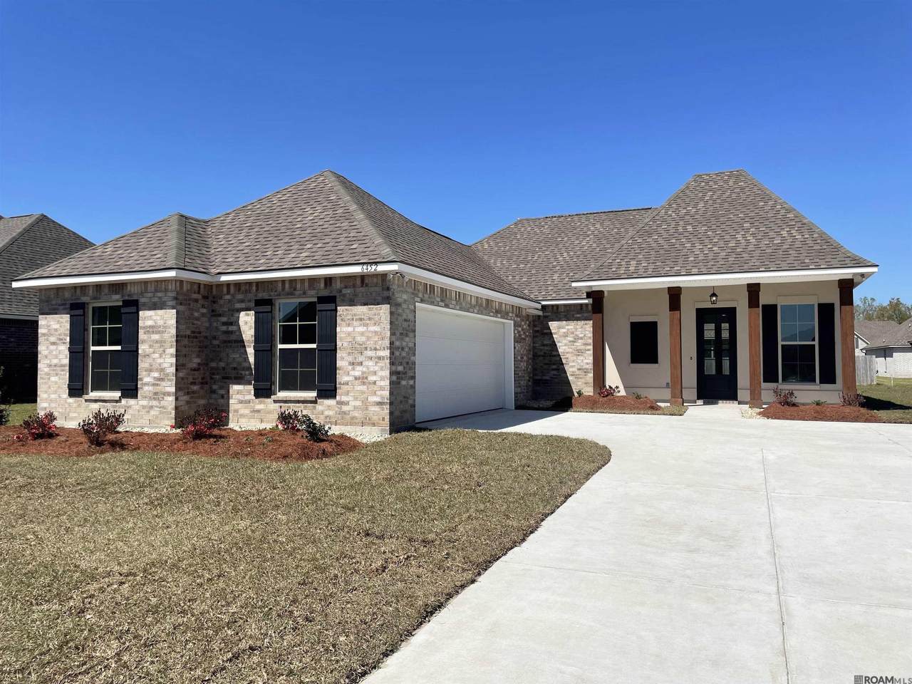 6452 Oakley Dr - Photo 1