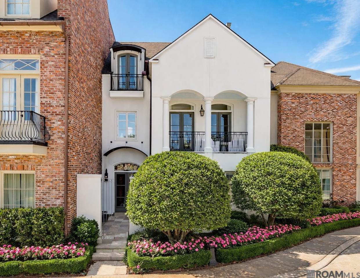 10 Country Club Place - Photo 1