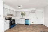 909 Roundhill Dr - Photo 5