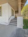 574 Louise St - Photo 4