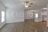 8040 Hendrick Dr - Photo 2