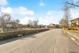 900 Dean Lee Dr - Photo 17