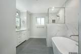 1067 Lakeview Dr - Photo 12