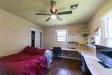 606 Collins St - Photo 7