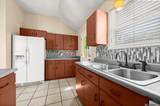 330 Meadow Crossing Dr - Photo 10