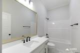 10142 Sanctuary Oaks Dr - Photo 19