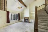 279-35 Marilyn Dr - Photo 10