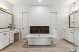 18103 Forest Hills Dr - Photo 14