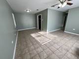 208 Monarch Dr - Photo 4