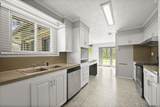 10212 Gurney Rd - Photo 14