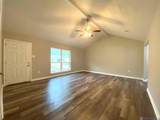11218 Creighton Dr - Photo 2
