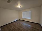 947 Grebe St - Photo 8
