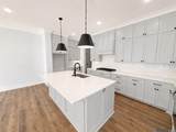 4438 Camargue Avenue - Photo 8