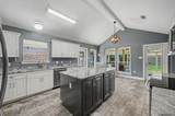 7352 Lake Meadow Dr - Photo 8