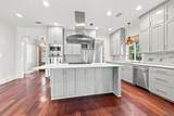 2101 Sassy Ln - Photo 2