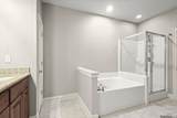 4637 Burbank Dr - Photo 18