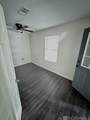 202 Leslie St - Photo 5
