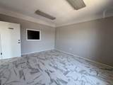 3931 Sherwood Forest Blvd - Photo 2