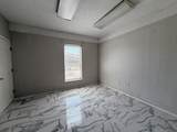 3931 Sherwood Forest Blvd - Photo 4