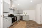 301 Leslie St - Photo 10