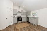 301 Leslie St - Photo 11