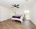 301 Leslie St - Photo 13