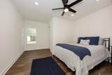 301 Leslie St - Photo 17