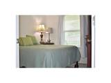215 West 6th Street - Photo 3