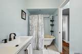 235 Belleville - Photo 14