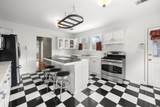 1538 Cloverdale Ave - Photo 11