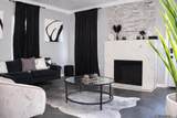 864/866 Louise St - Photo 2