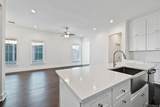 9602 Creekview Dr - Photo 3