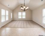 1418 Gardenia Ln - Photo 4