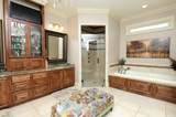 187 Regal Row - Photo 14