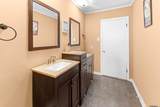 1044 Sherwood Forest Blvd - Photo 19