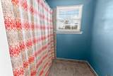 1044 Sherwood Forest Blvd - Photo 21
