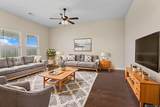 1905 Oakwood Dr - Photo 3