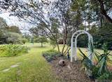 7210 Comite Dr - Photo 44