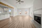 205 Queens Way - Photo 4