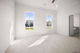 205 Queens Way - Photo 9