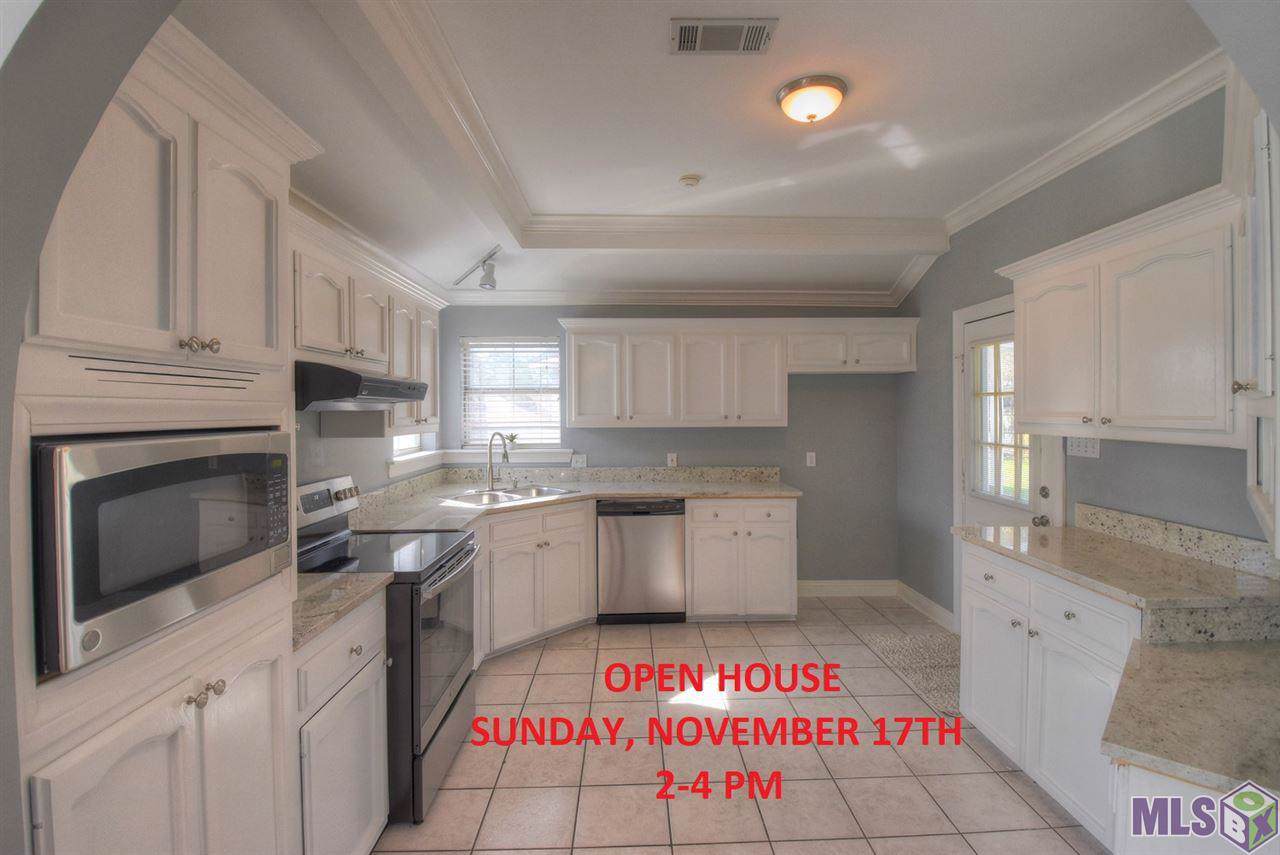 17087 Fountainbleau Dr - Photo 1