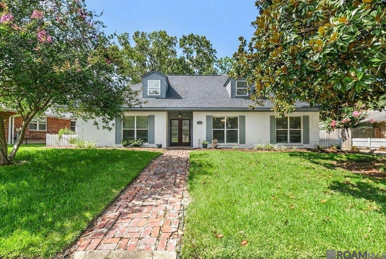 8859 Bayside Ave - Photo 1