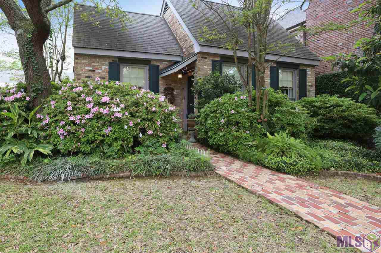 7942 Wrenwood Blvd - Photo 1