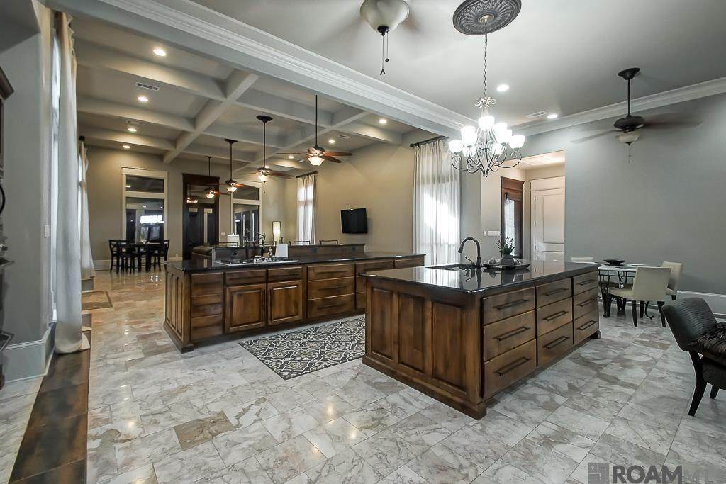 https://bt-photos.global.ssl.fastly.net/batonrouge/orig_boomver_11_2025001179-2.jpg