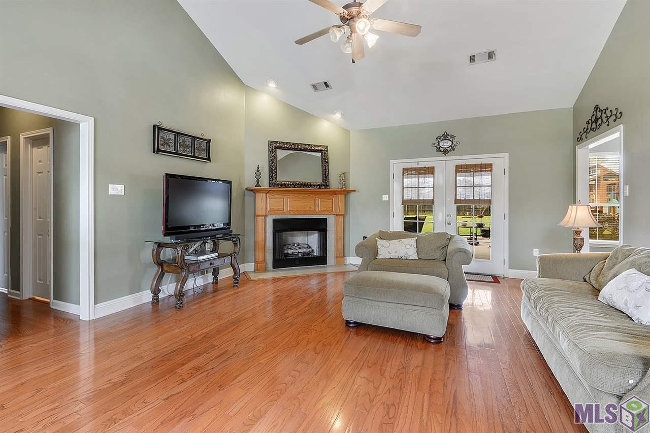 10278 Emerald Dr - Photo 1