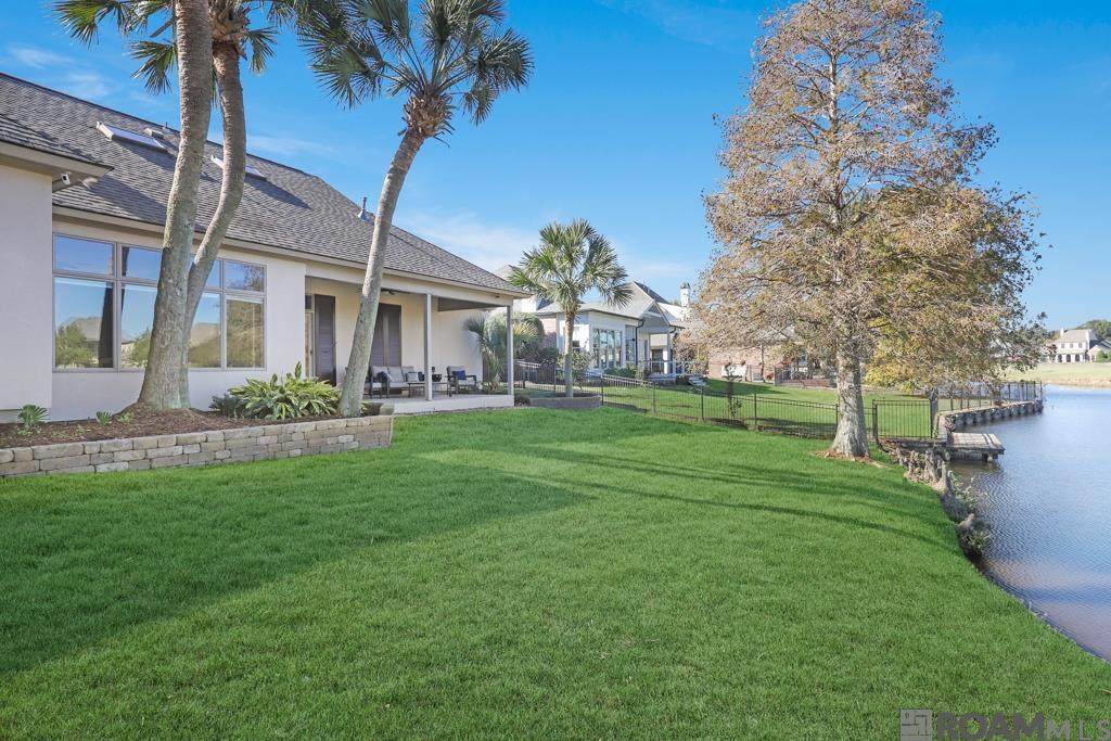 19523 Arcadian Shores Ave - Photo 1