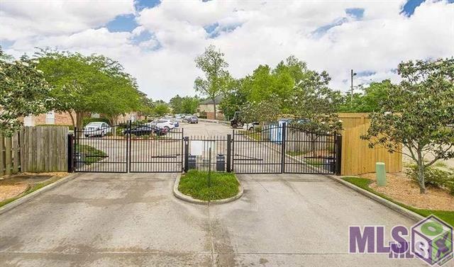 900 Dean Lee Dr - Photo 1
