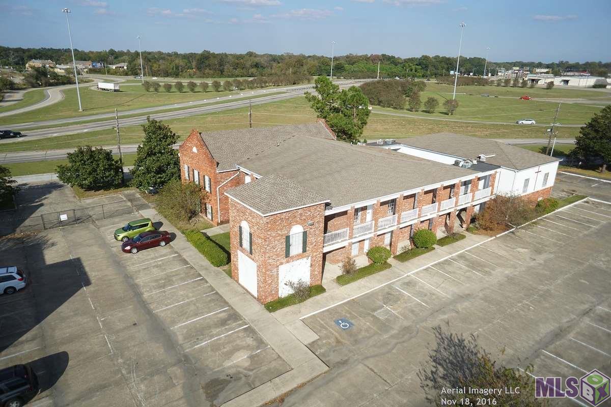 2618 Wooddale Blvd - Photo 1